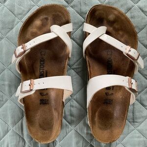 Birkenstock Mayari women’s sandal. Size: 38. Color: white.